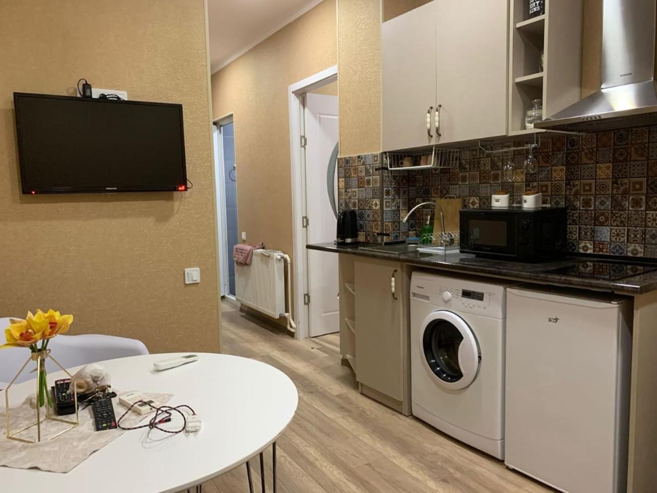 Apartment On L.Meskhishvili Turn Tbilisi Exterior foto