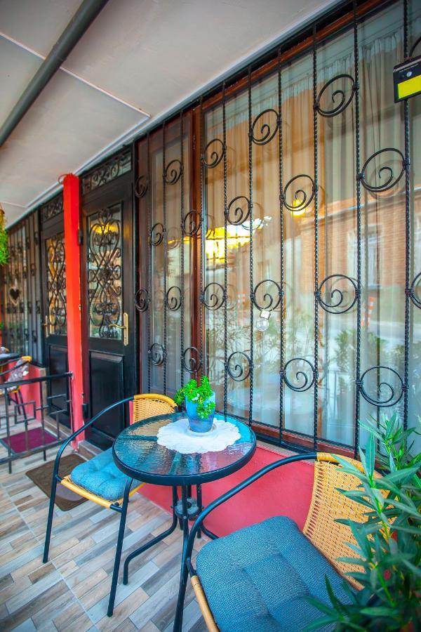 Apartment On L.Meskhishvili Turn Tbilisi Exterior foto